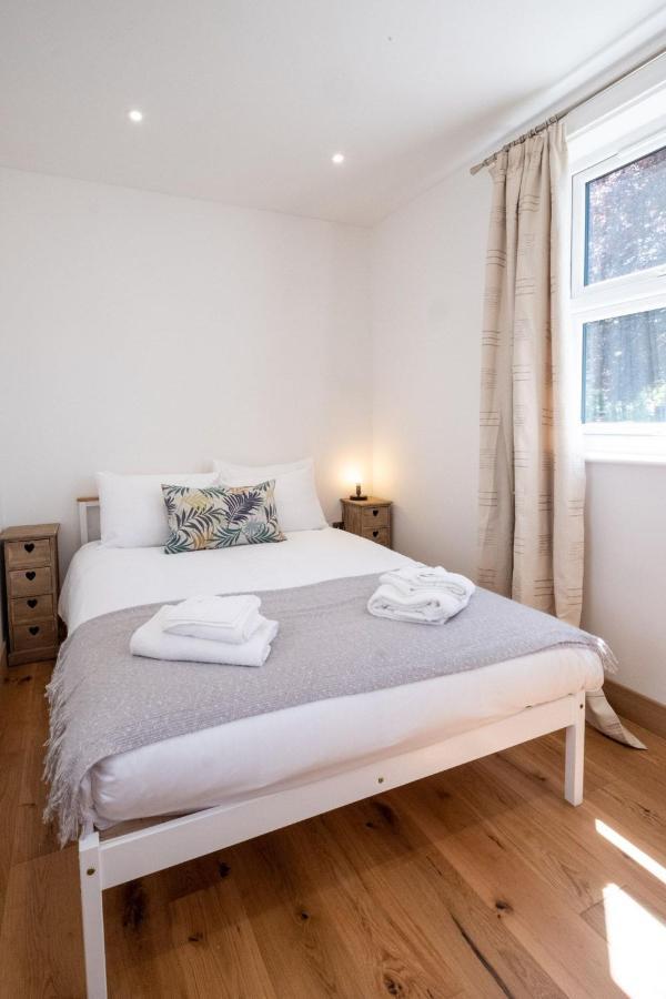Three Tuns Apartments - Hazel - Aldeburgh Coastal Cottages Pettistree المظهر الخارجي الصورة